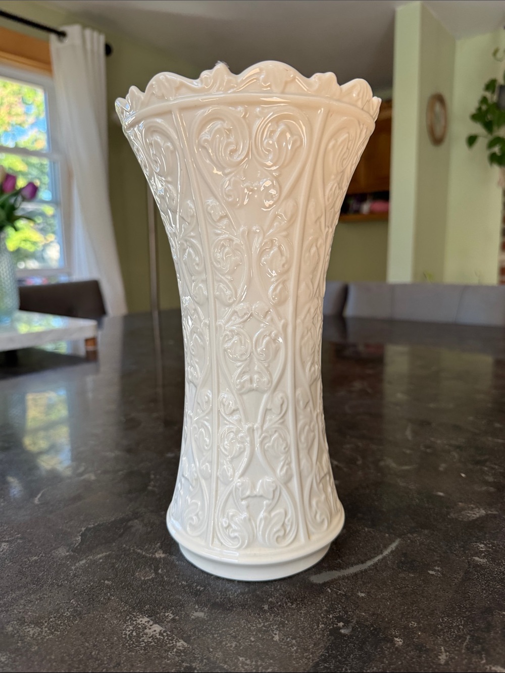 Lenox Vintage Wentworth Porcelain Vase 11”